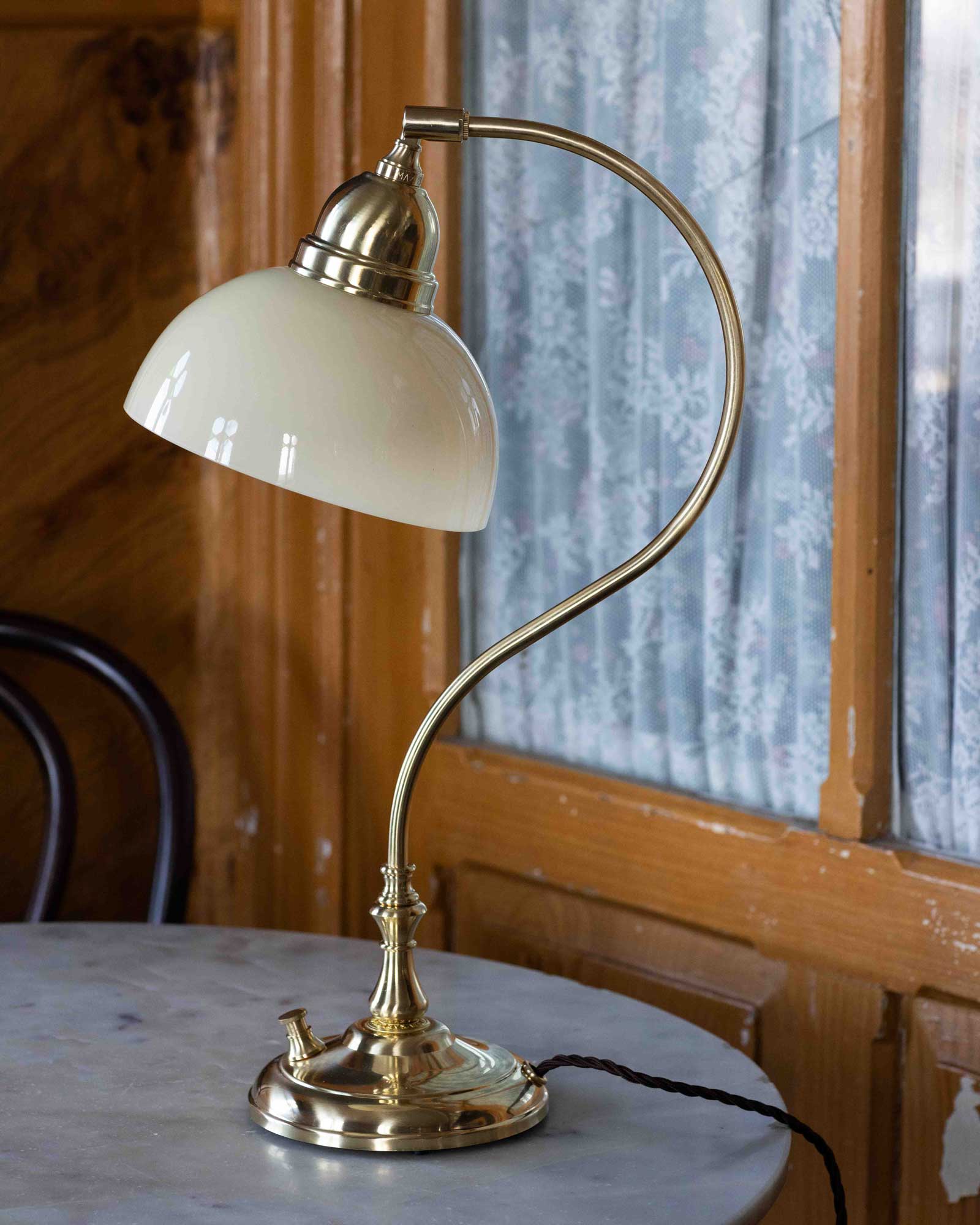 Bordslampa - Lagerlöf mässing, benvit skärm - Image 2